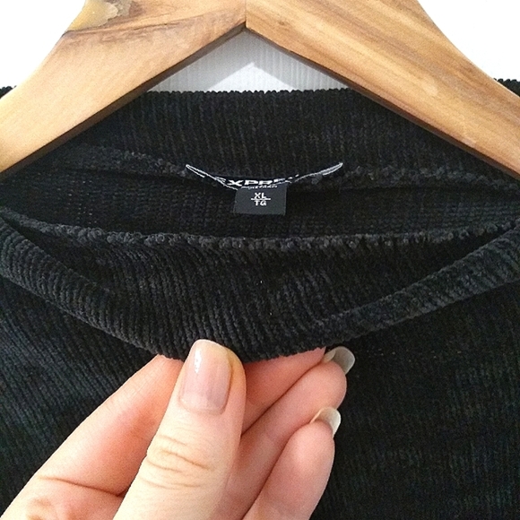 NWOT Express Black Brushed Velvet Mockneck Sweater Size XL - Picture 5 of 12